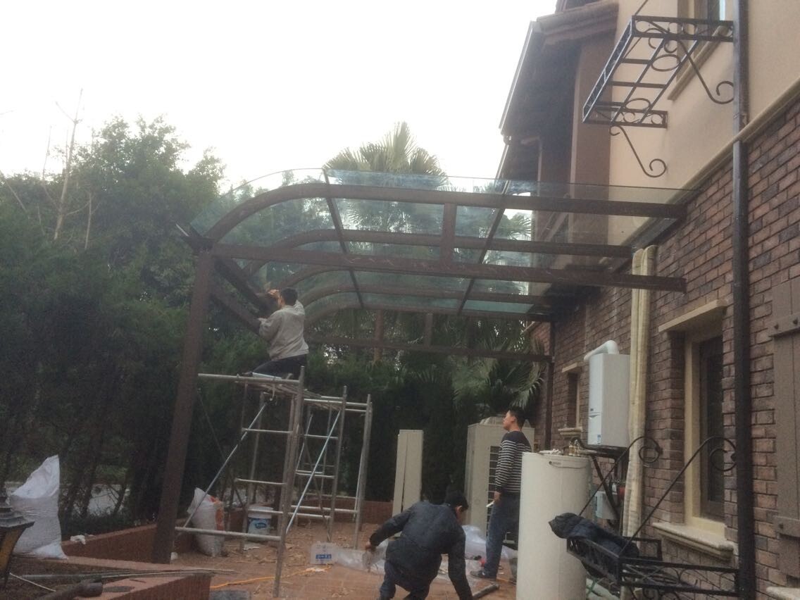 半山铝合金棚安装采用凤铝铝合金